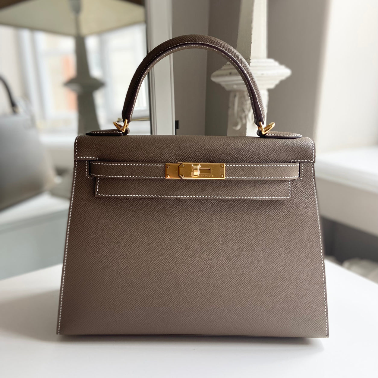 Hermès Kelly 28cm Etoupe Epsom GHW