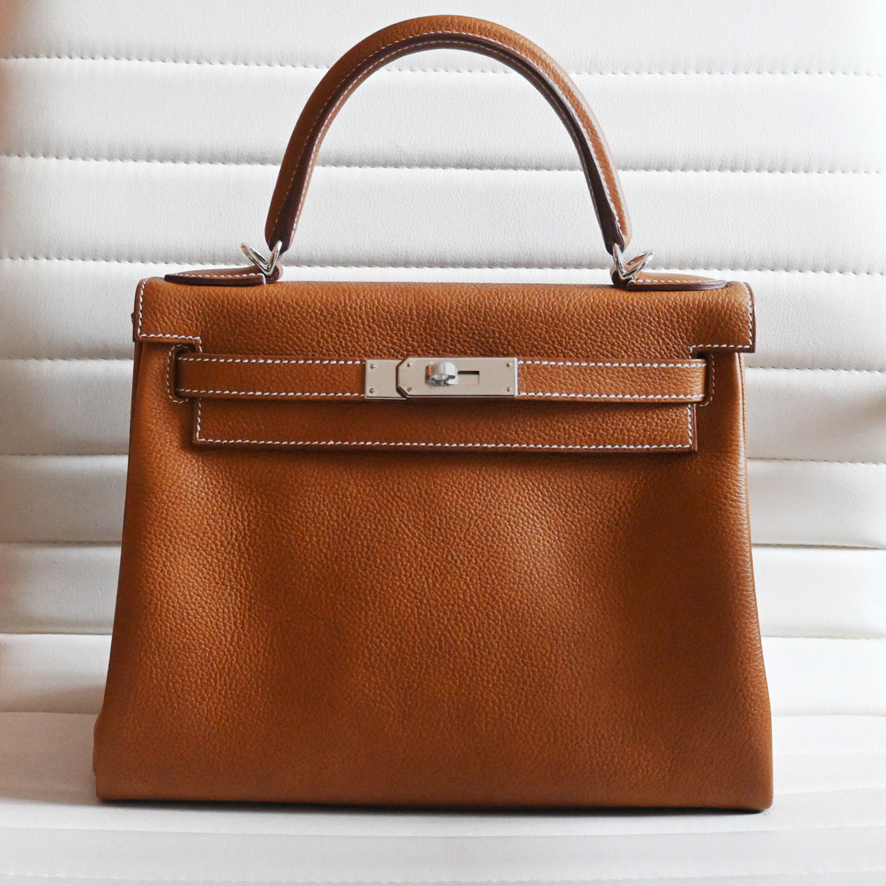 Hermès Kelly 28cm Fauve Barenia PHW
