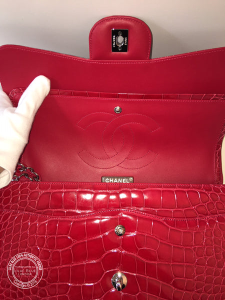 Chanel 2.55 Jumbo in Red. Shiny Alligator - Preloved