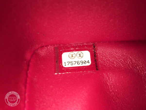 Chanel 2.55 Jumbo in Red. Shiny Alligator - Preloved