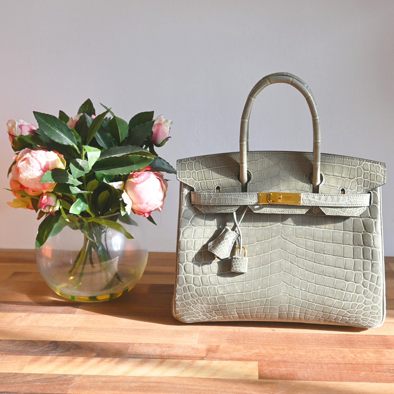 Hermès Birkin 30cm Gris Tourterelle Shiny Croc GHW - Preloved