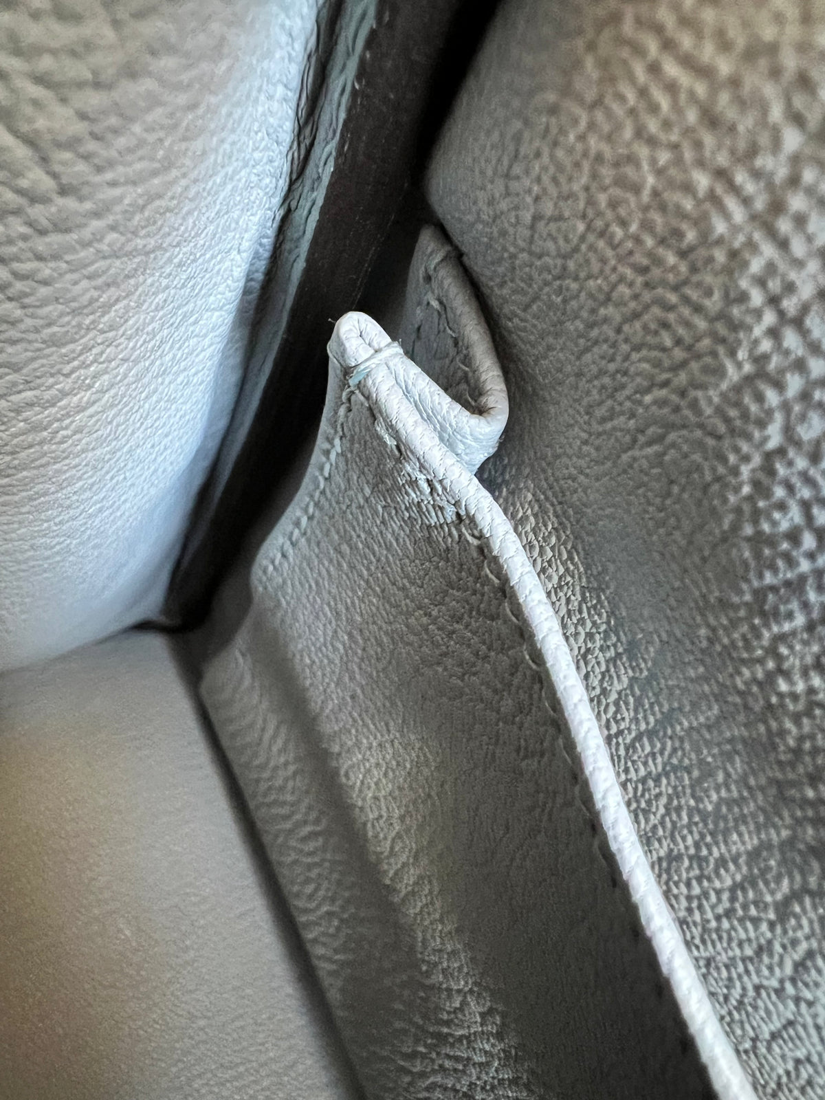 Front pocket corner stitching