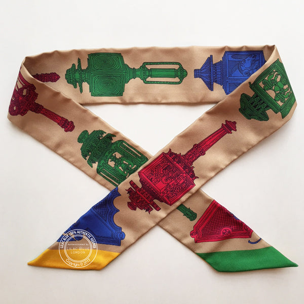 Hermès Twilly Merveilleuses Lanternes. Beige, Vert, Rouge (2 pieces)